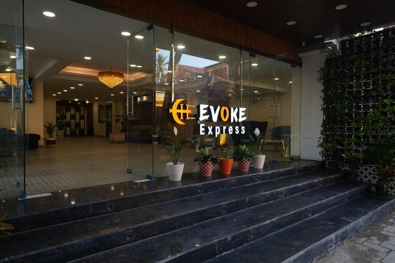 Exterior & Views, Evoke Express Candolim, North Goa