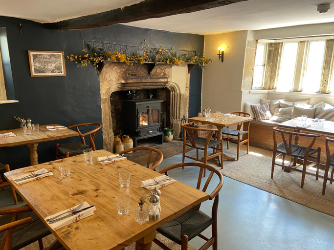 Food & Drinks 4, Sign of the Angel, Wiltshire