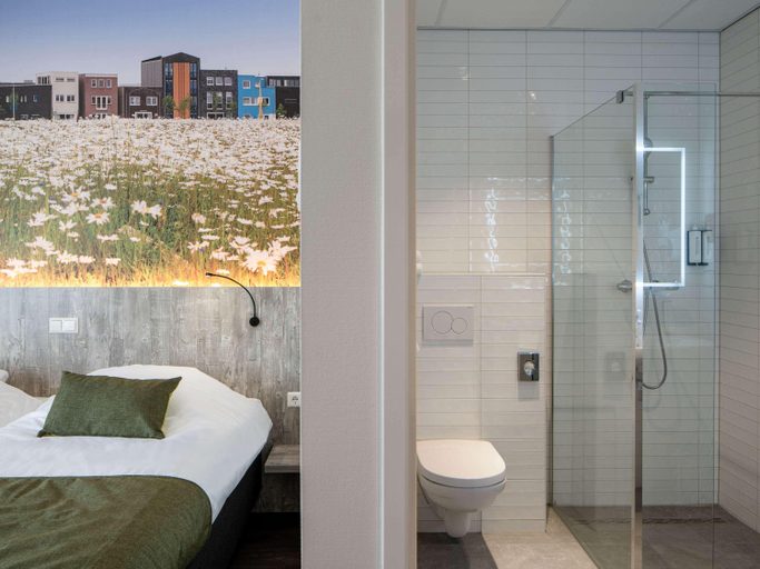 Bathroom 4, ibis Styles Almere, Almere