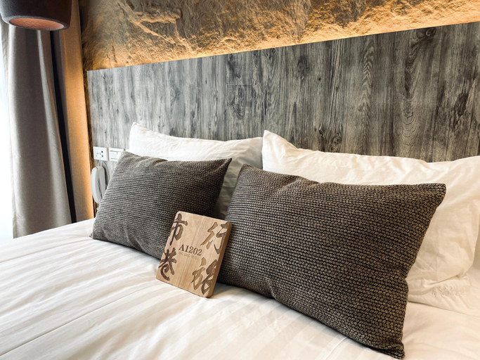 Bedroom 12