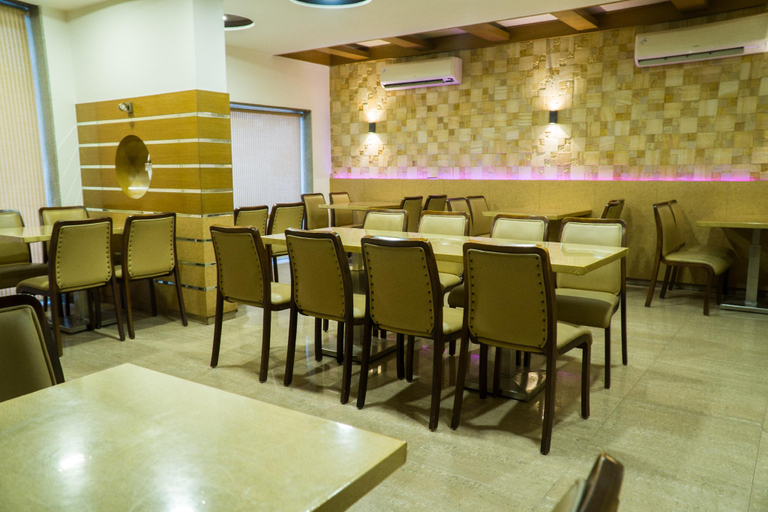 Food & Drinks 4, The Horizon Hotel, Bharuch