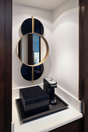 Bathroom 10