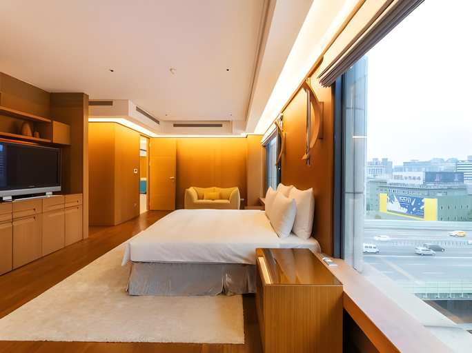 Bedroom 3, Miramar Garden Hotel, Taipei City
