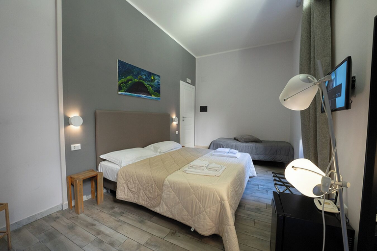 Bedroom 2, P.C. BOUTIQUE MEDINA H. CENTRO by ClaPa Group Dislocated Hospitality, Napoli