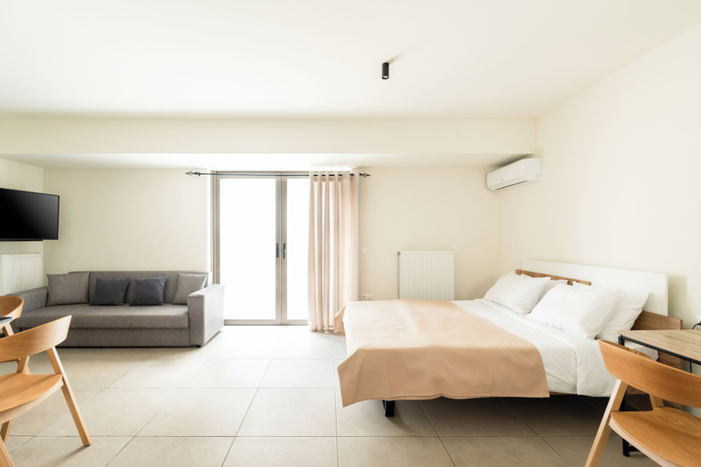 Others 3, Elysee apartment 8, Attica