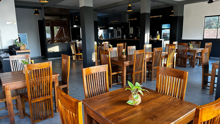 Food & Drinks 5, Lucky Monkey Inn & Restaurant, Weligama