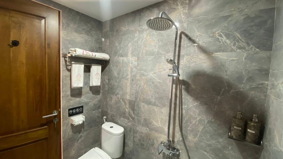 Bathroom 5