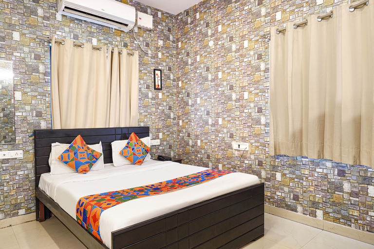 Bedroom 2, FabHotel Kings Suites Banaswadi, Bangalore