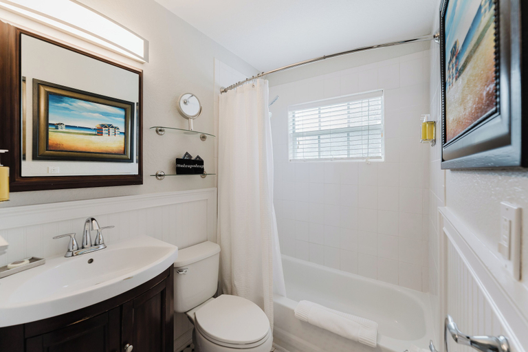 Bathroom 4, Savannah Apartment, Palm Beach