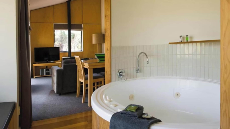 Bathroom 4, Discovery Resorts – Cradle Mountain, Kentish