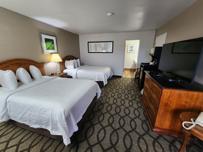 Bedroom 4, Ramada Bayside Inn & Suites Eureka, Humboldt