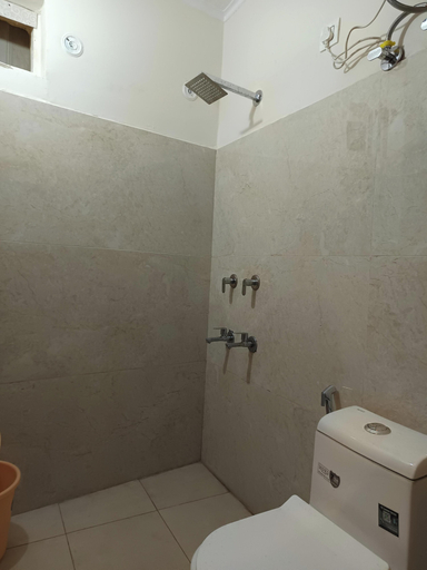 Bathroom 4, Haveli Heritage, Delhi