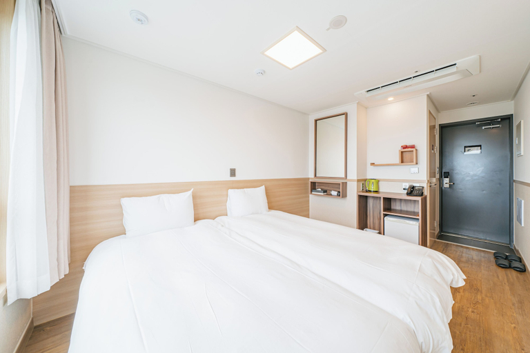 Bedroom 11
