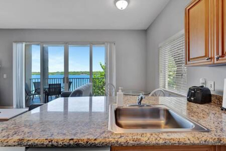 Room 3, The Bayview a Quaint 1 1 Balcony on the bay, Pinellas
