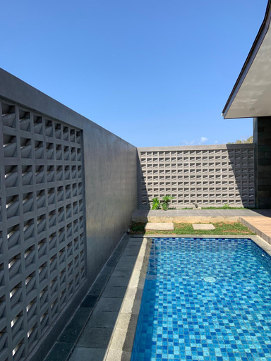Swimming Pool 4