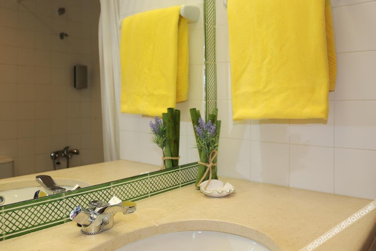 Bathroom 4, Flag Hotel Santarém, Santarém