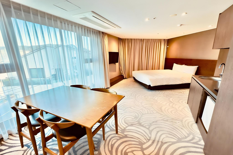 Bedroom 5, Ebenezer Hotel, Jeju