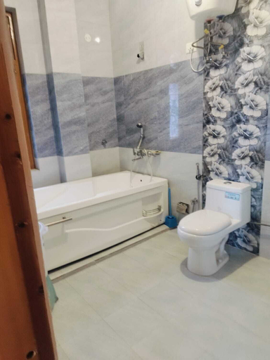 Bathroom 4, Amazing View, Kullu