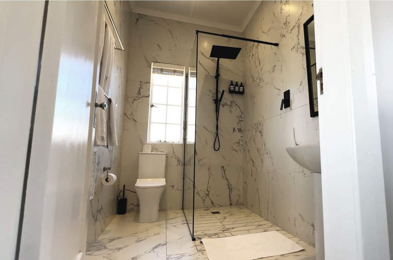 Bathroom 2, 21 Cheviot Place, City of Cape Town