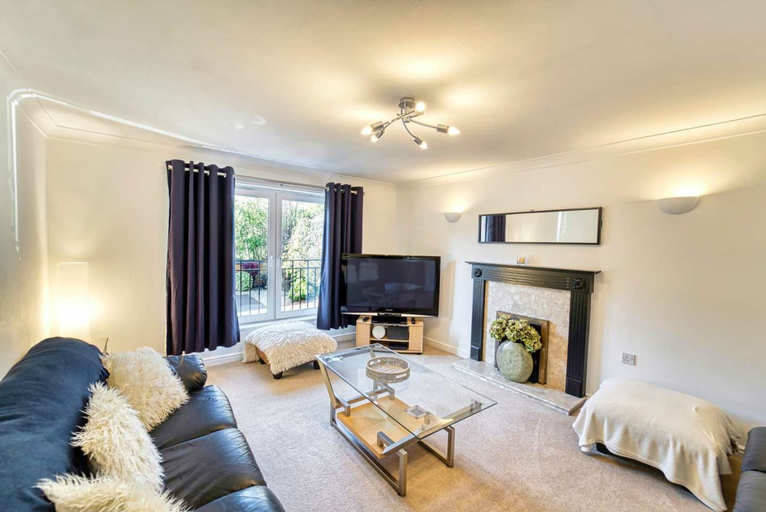 Room 4, Host Stay Lion Court, Worcestershire