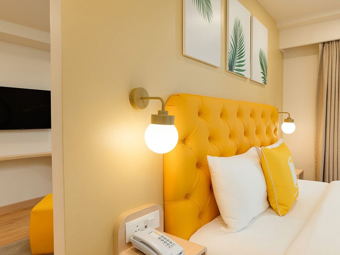 Bedroom 3, Bloom Hotel SG Highway, Ahmadabad