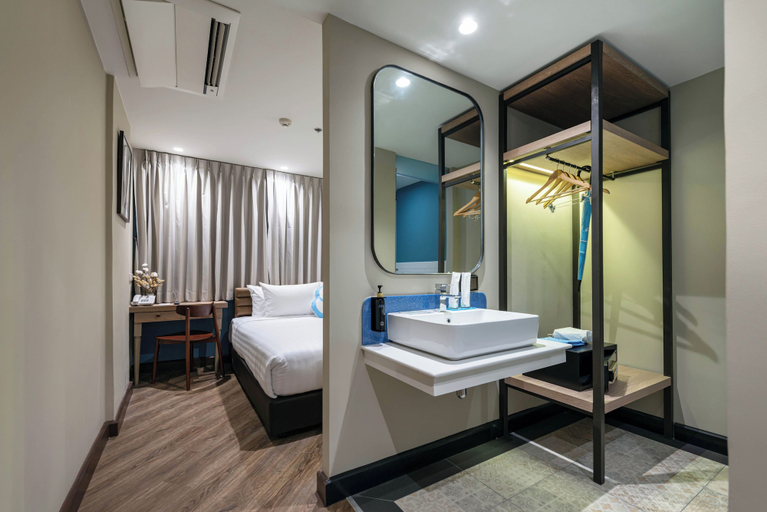 Bathroom 30