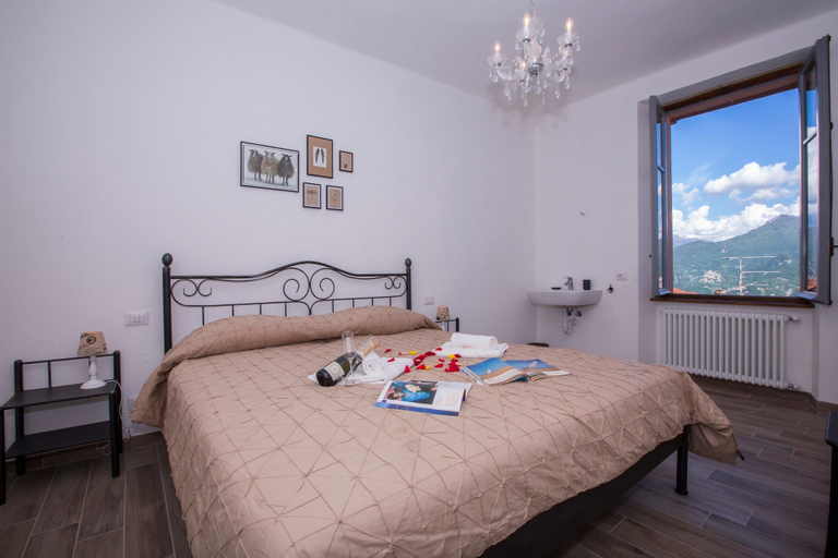 Bedroom 2, Rustico Logo Bellavista, Como