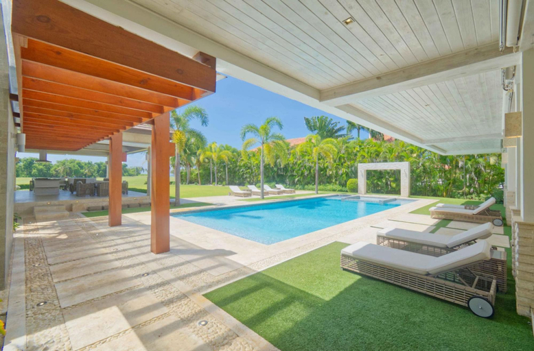 Room 5, Modern Villa With Ocean View and Service Staff, Salvaleon de Higuey