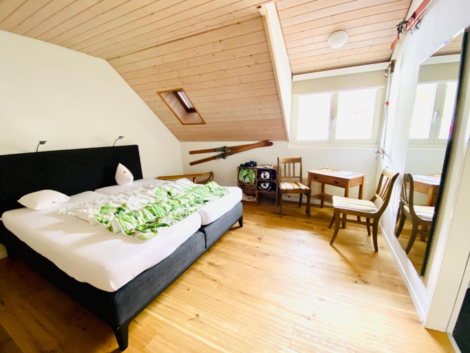 Bedroom 2, Gasthof Kreuz, Gäu