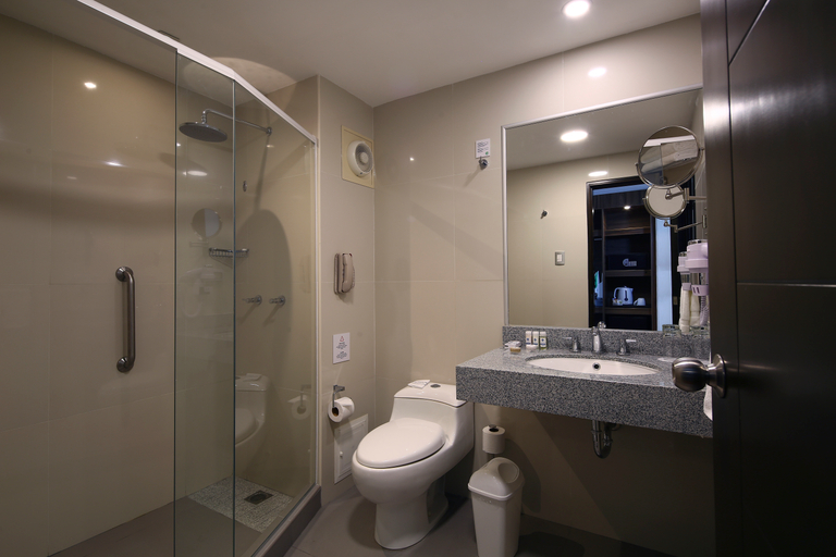 Bathroom 5, Casa Andina Select Tacna, Tacna