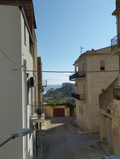 Others 4, White Asses Rooms, Trapani