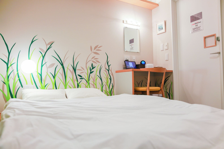 Bedroom 6