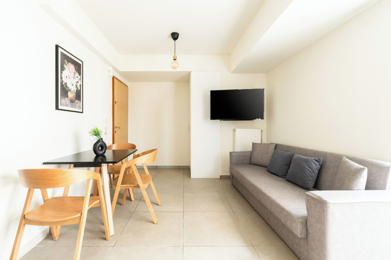 Others 5, Elysee apartment 8, Attica