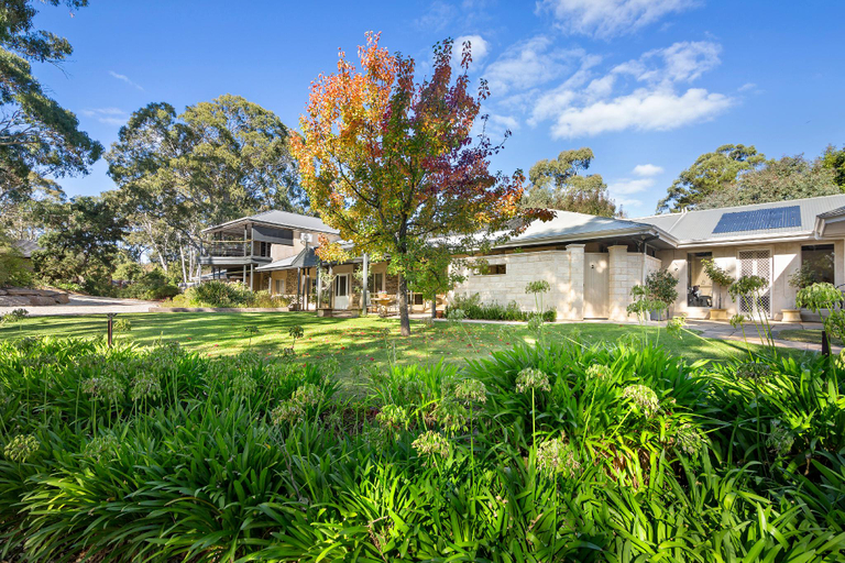 Others 3, The Retreat at Stirling, Adelaide