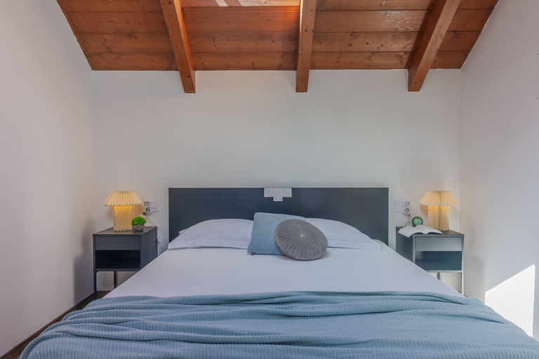 Room 2, Skylight Home in Bellano, Lecco