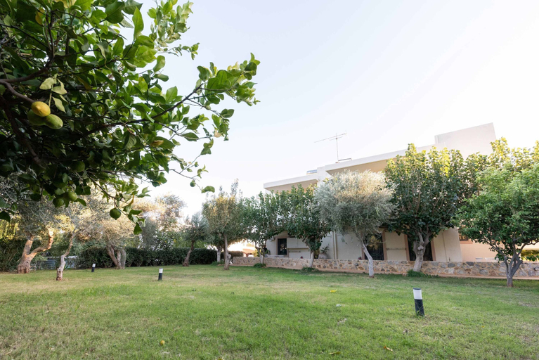 Room 3, Mear Garden Studio - Cozy Garden Getaway, Crete