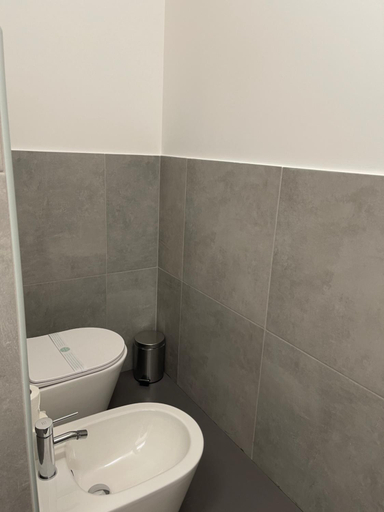 Bathroom 5, Central Suite 57, Torino