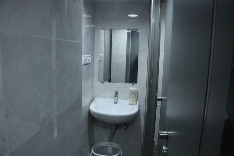 Bathroom 4, Fostel The Fort Hostel, Mumbai City