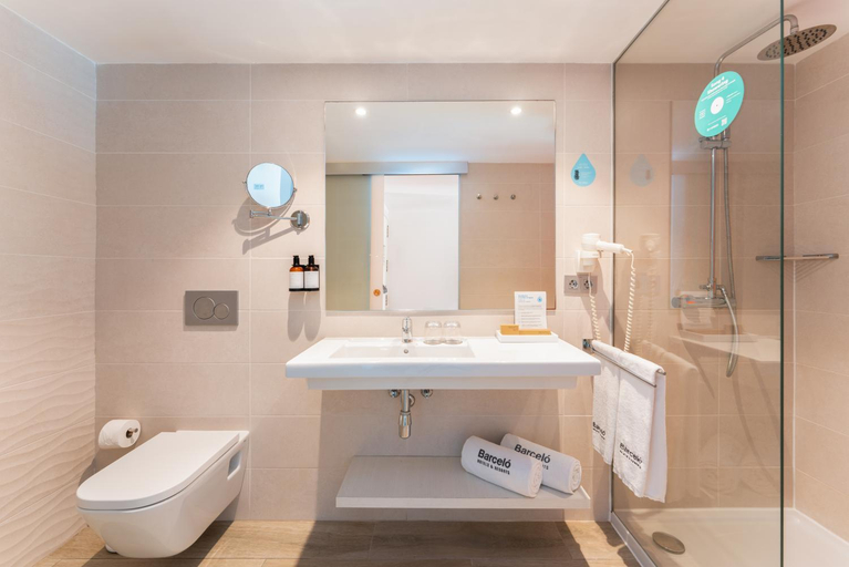 Bathroom 5, Barcelo Corralejo Sands, Las Palmas