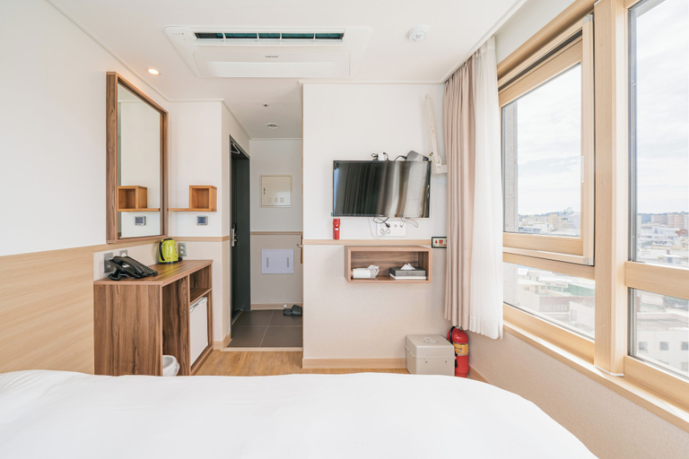Bedroom 14