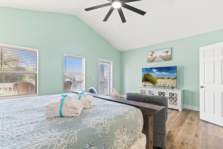 Others 4, Beach House Spacious 4BR Retreat With Gulf Views & Observation Deck!, Bay