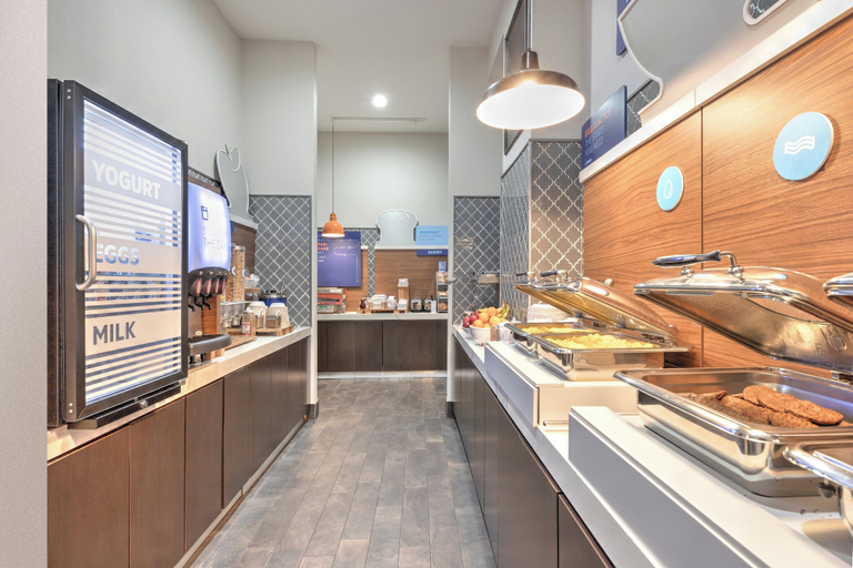 Food & Drinks 5, Holiday Inn Express DALLAS DOWNTOWN by IHG, Dallas