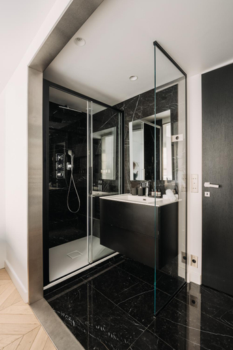 Bathroom 3, HighStay - Louvre / Saint Honore Serviced Apartments, Paris