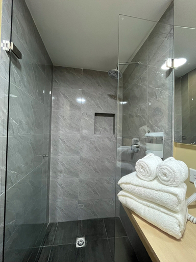Bathroom 3, Amaranto Suites, Medellín