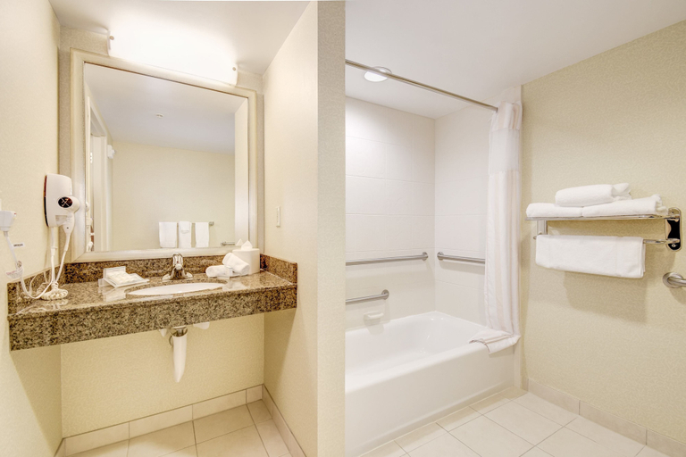 Bathroom 4, Hilton Garden Inn Waldorf, Charles
