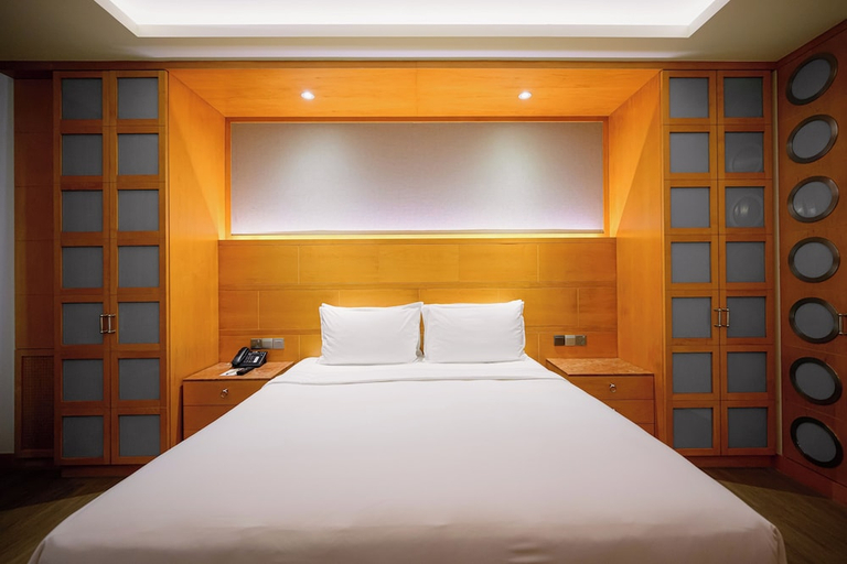 Bedroom 5, Hotel Michael, Singapore