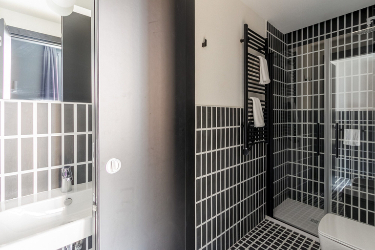 Bathroom 4, Bright Studio With gym and Coworking, Milan, Milano