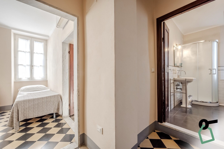 Bedroom 18