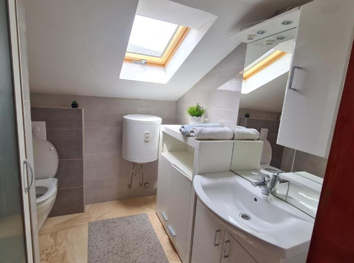 Bathroom 3, Apartments Josip, Orebić