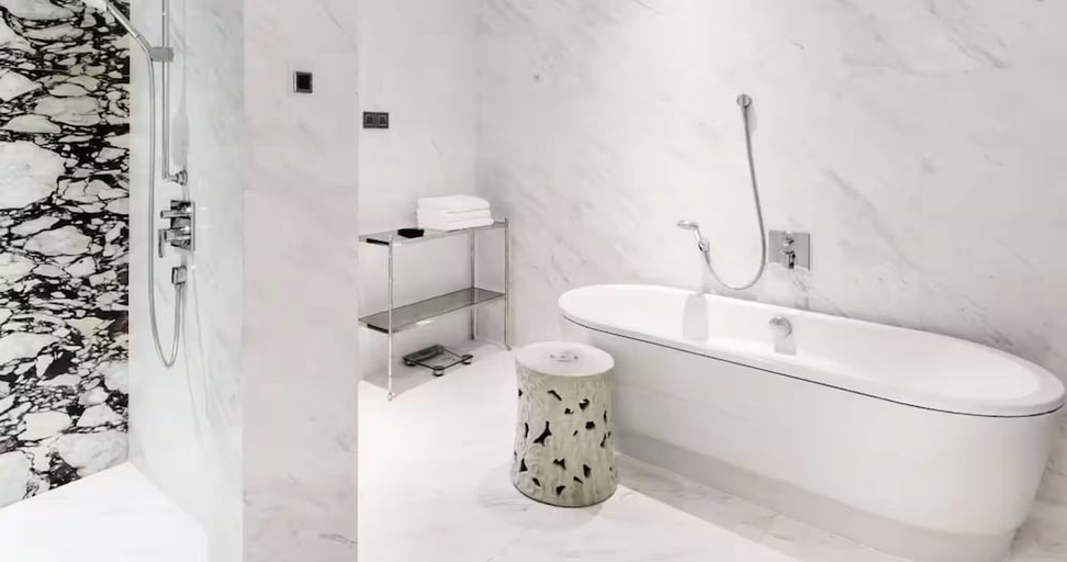 Bathroom 4, Hotel Michael, Singapore